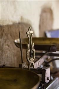 How to Spy on Iphone Using Android